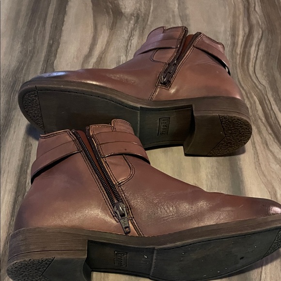 Women’s Brown Ombré Leather Ankle Boots - Picture 4 of 7